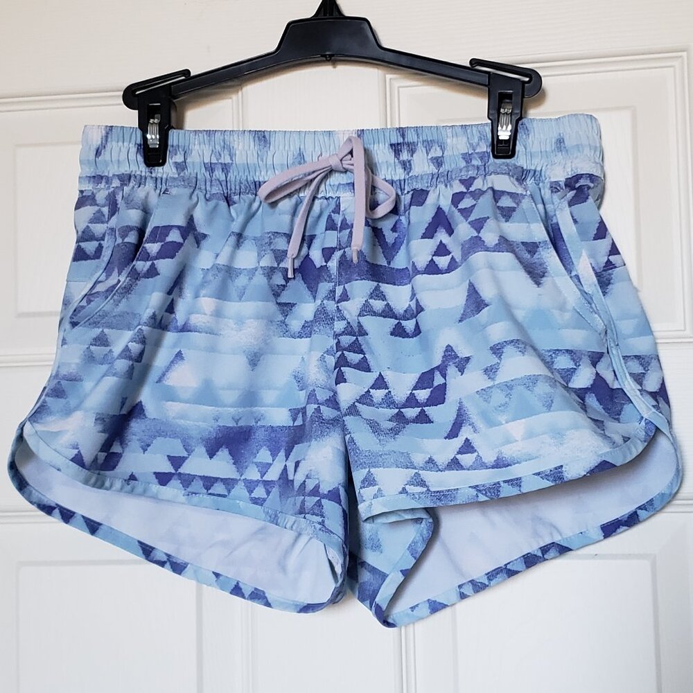 Columbia Women's Bogata Bay Blue Geometric Shorts 3” - Size Medium - EUC